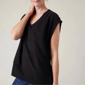 NWT Athleta Retroterry V-Neck Sweatshirt Tee in black - small